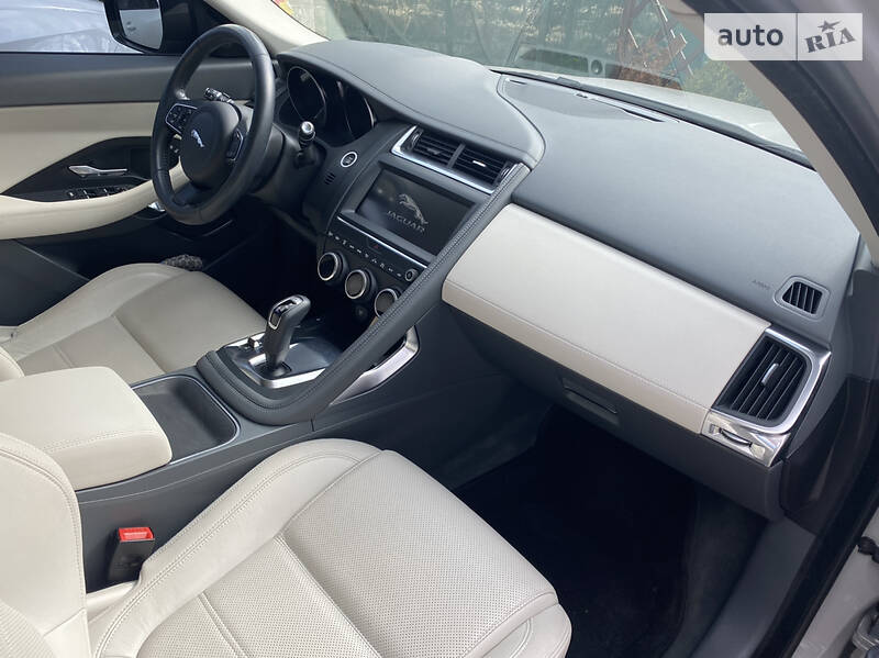 Позашляховик / Кросовер Jaguar E-Pace 2018 в Києві