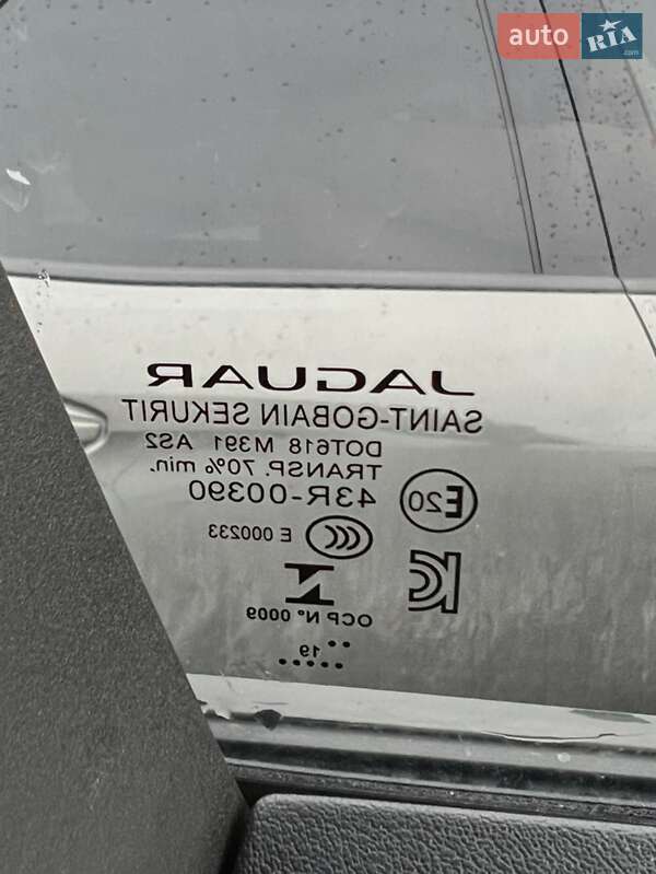 Внедорожник / Кроссовер Jaguar E-Pace 2019 в Киеве фото 19 Внедорожник / Кроссовер Jaguar E-Pace 2019 в Киеве