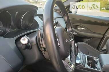 Внедорожник / Кроссовер Jaguar E-Pace 2019 в 
