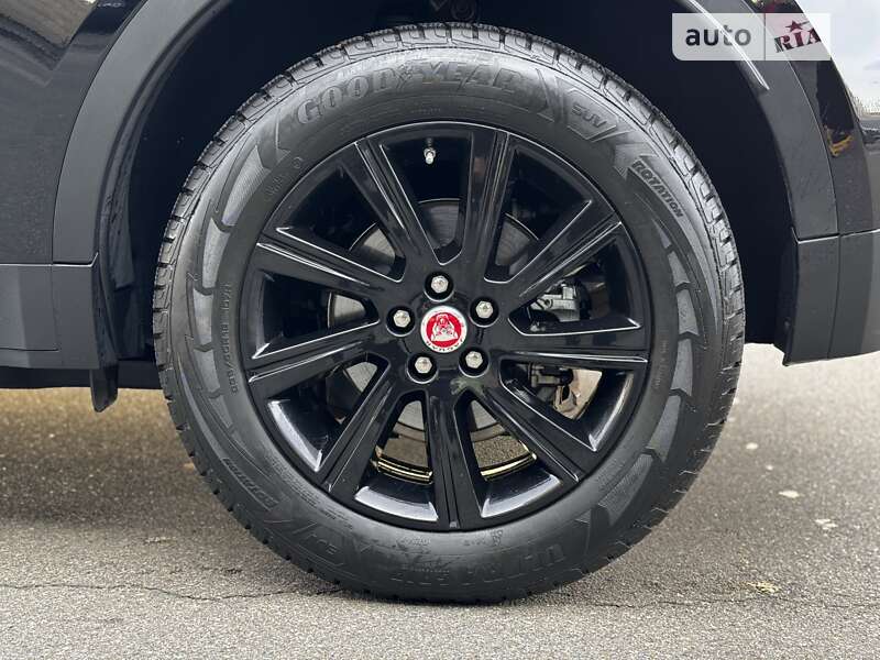 Внедорожник / Кроссовер Jaguar E-Pace 2019 в Киеве