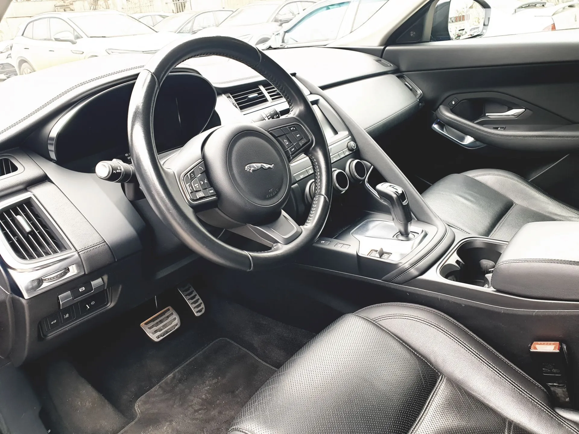 2018 Jaguar E-Pace - мініатюра 16