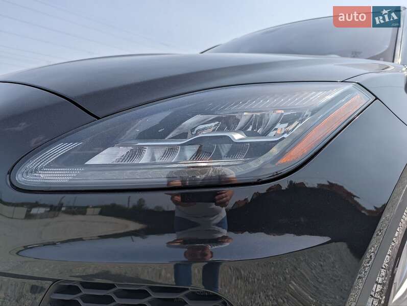 Позашляховик / Кросовер Jaguar E-Pace 2018 в Тернополі