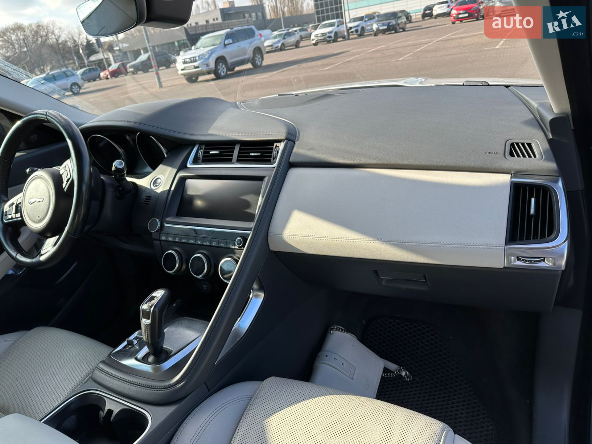 2018 Jaguar E-Pace - мініатюра 21