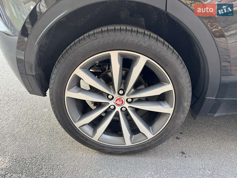 Внедорожник / Кроссовер Jaguar E-Pace 2018 в Киеве