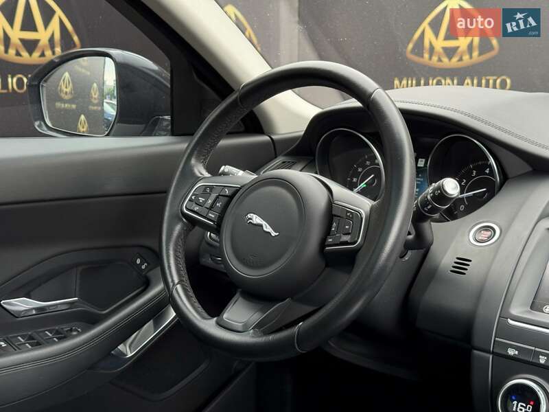 Позашляховик / Кросовер Jaguar E-Pace 2018 в Києві