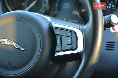 Позашляховик / Кросовер Jaguar E-Pace 2019 в 