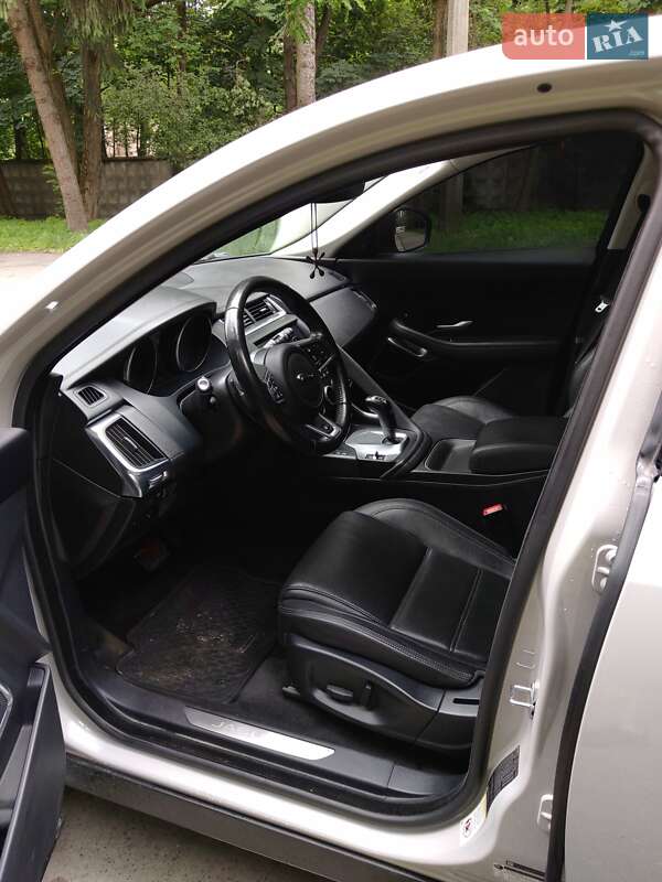 Внедорожник / Кроссовер Jaguar E-Pace 2018 в Киеве