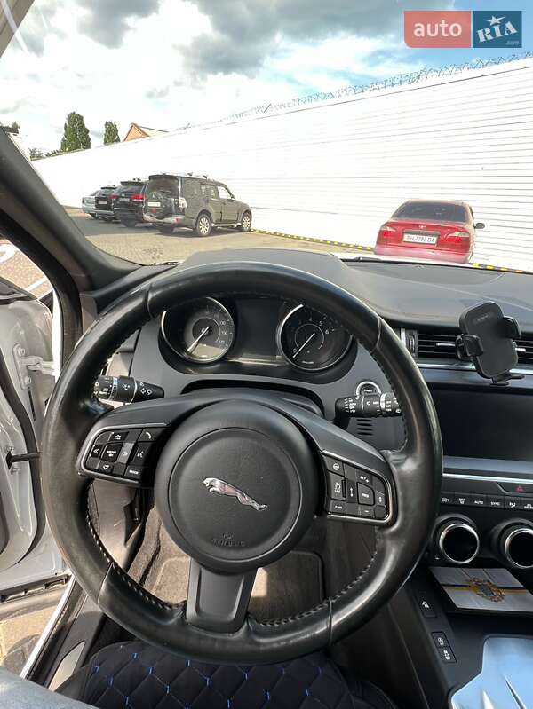 Внедорожник / Кроссовер Jaguar E-Pace 2017 в Одессе