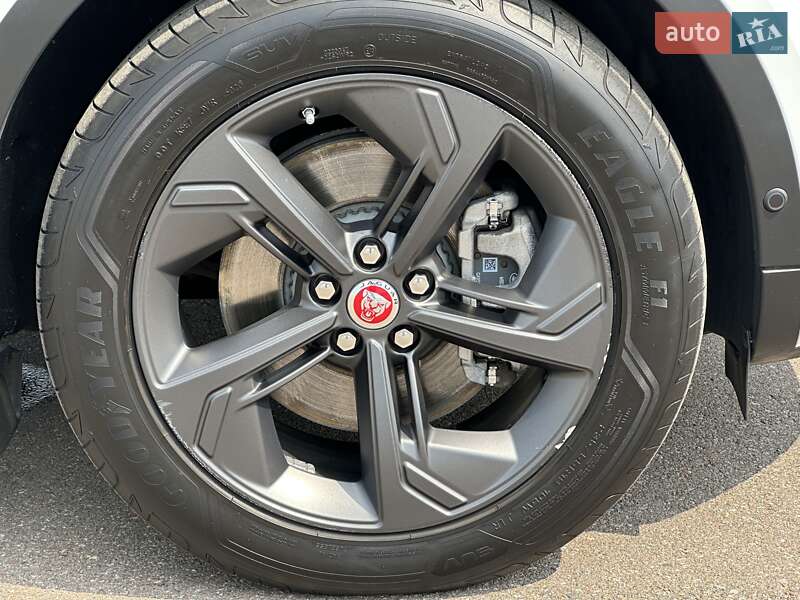 Внедорожник / Кроссовер Jaguar E-Pace 2021 в Киеве