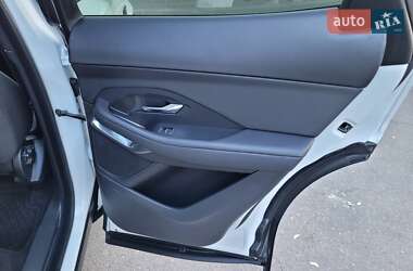 Позашляховик / Кросовер Jaguar E-Pace 2019 в 