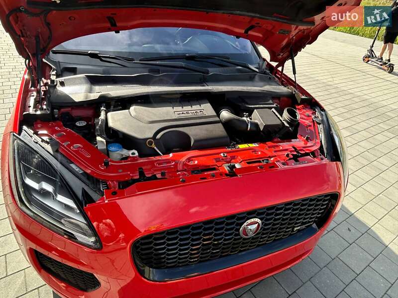Внедорожник / Кроссовер Jaguar E-Pace 2020 в Киеве