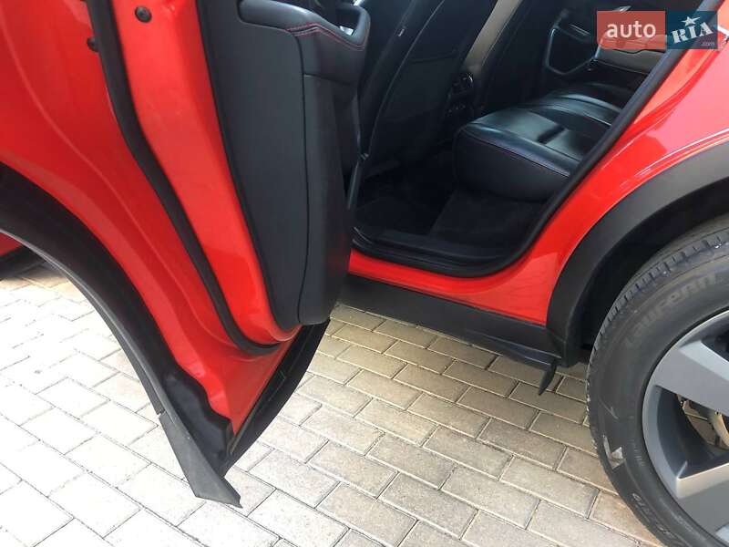 Внедорожник / Кроссовер Jaguar E-Pace 2020 в Киеве