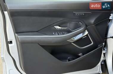 Внедорожник / Кроссовер Jaguar E-Pace 2019 в 