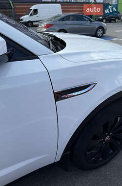 Внедорожник / Кроссовер Jaguar E-Pace 2019 в 