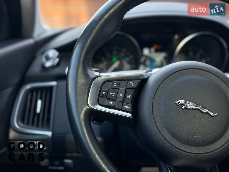 Позашляховик / Кросовер Jaguar E-Pace 2019 в Одесі фото 28 Позашляховик / Кросовер Jaguar E-Pace 2019 в Одесі