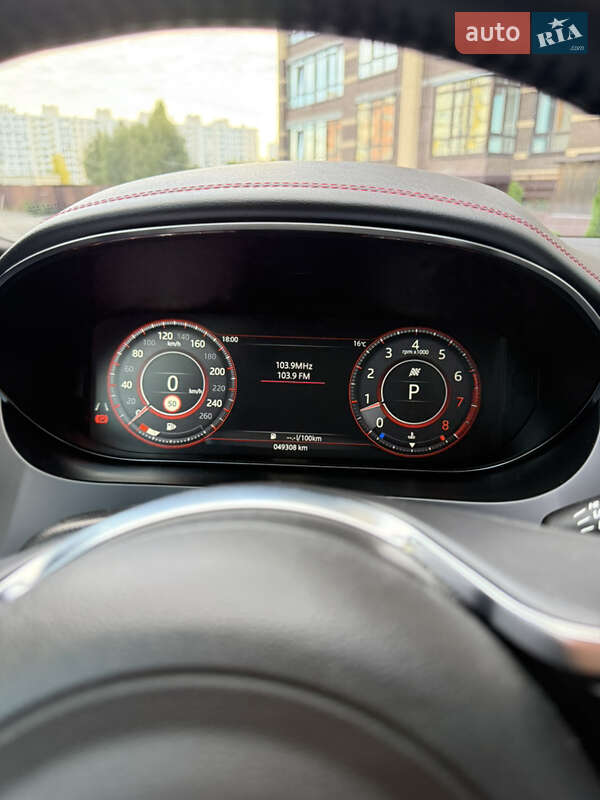 Внедорожник / Кроссовер Jaguar E-Pace 2019 в Киеве