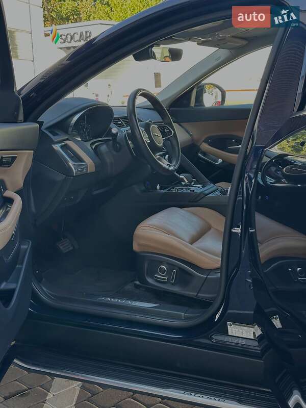 Позашляховик / Кросовер Jaguar E-Pace 2021 в Києві