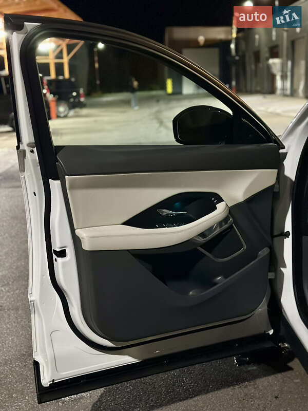 Внедорожник / Кроссовер Jaguar E-Pace 2019 в Харькове фото 11 Внедорожник / Кроссовер Jaguar E-Pace 2019 в Харькове