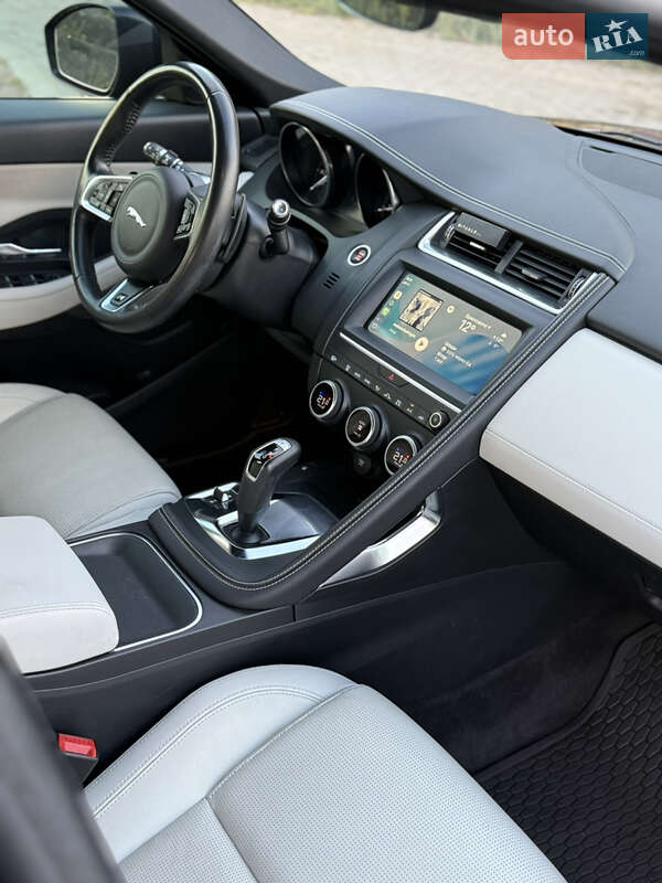 Позашляховик / Кросовер Jaguar E-Pace 2019 в Львові