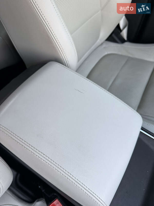 Позашляховик / Кросовер Jaguar E-Pace 2019 в Львові