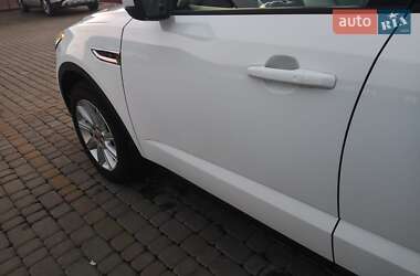 Позашляховик / Кросовер Jaguar E-Pace 2019 в 