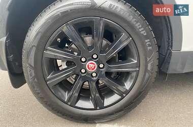 Позашляховик / Кросовер Jaguar E-Pace 2018 в 