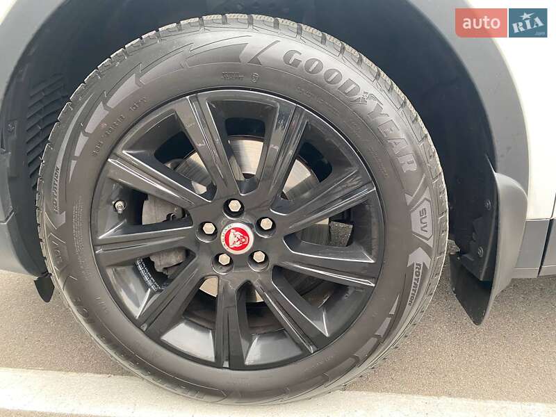 Внедорожник / Кроссовер Jaguar E-Pace 2018 в Киеве фото 32 Внедорожник / Кроссовер Jaguar E-Pace 2018 в Киеве