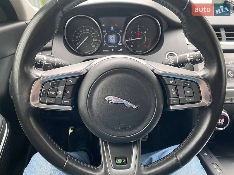 Внедорожник / Кроссовер Jaguar E-Pace 2018 в Киеве фото 48 Внедорожник / Кроссовер Jaguar E-Pace 2018 в Киеве