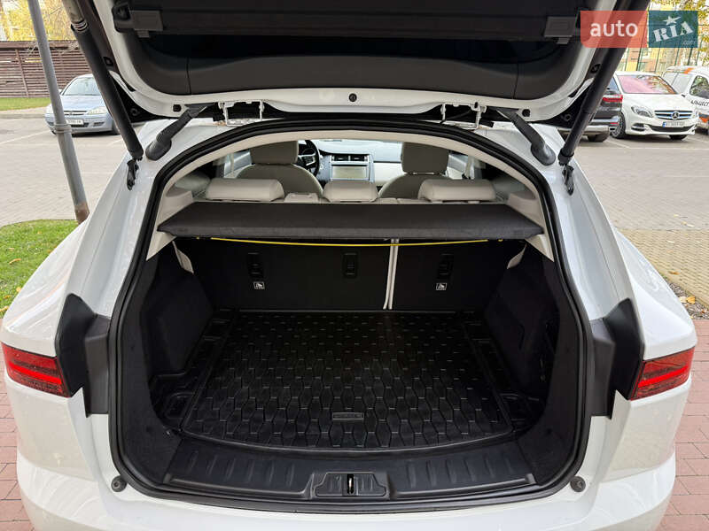 Позашляховик / Кросовер Jaguar E-Pace 2018 в Києві