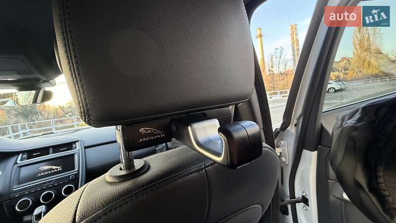 Позашляховик / Кросовер Jaguar E-Pace 2017 в Києві