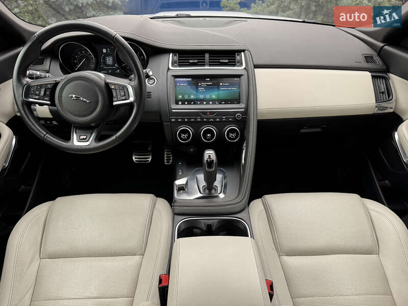 Позашляховик / Кросовер Jaguar E-Pace 2019 в Києві