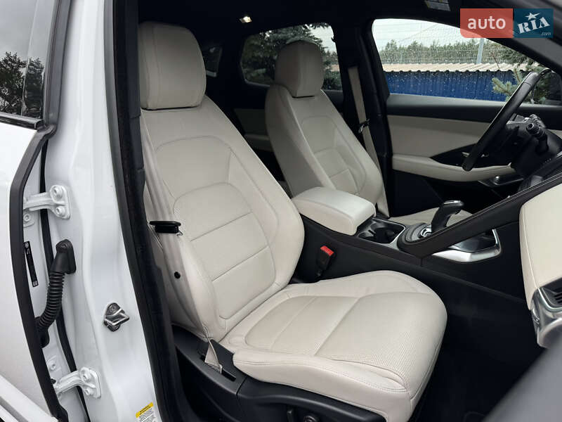 Позашляховик / Кросовер Jaguar E-Pace 2019 в Києві