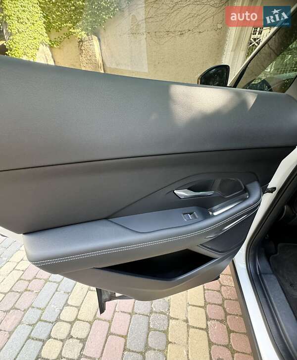 Позашляховик / Кросовер Jaguar E-Pace 2020 в Чернівцях