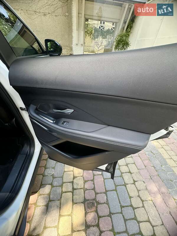 Позашляховик / Кросовер Jaguar E-Pace 2020 в Чернівцях