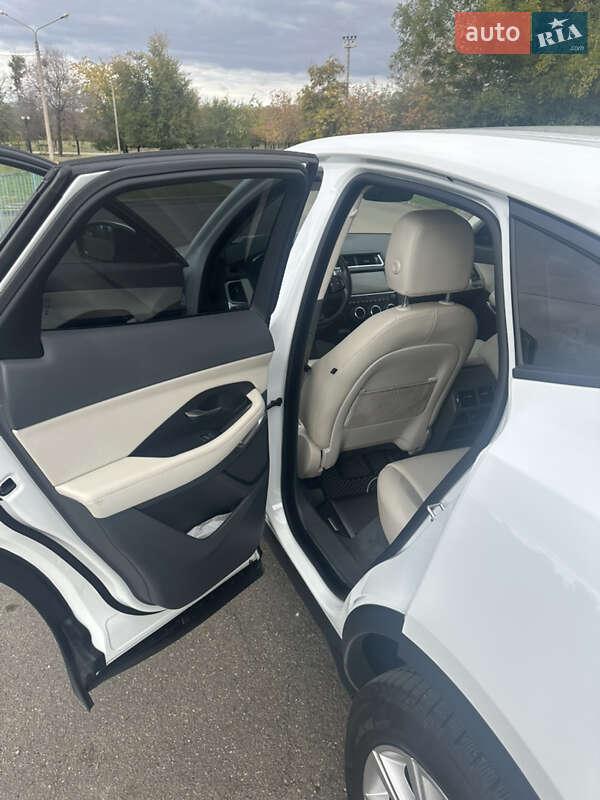 Внедорожник / Кроссовер Jaguar E-Pace 2019 в Кривом Роге