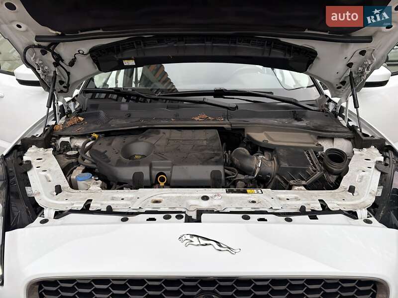 Внедорожник / Кроссовер Jaguar E-Pace 2020 в Киеве