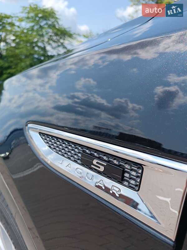 Внедорожник / Кроссовер Jaguar E-Pace 2018 в Одессе