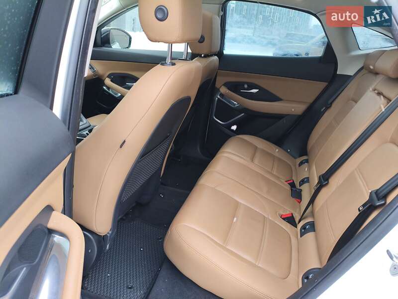 Внедорожник / Кроссовер Jaguar E-Pace 2021 в Киеве