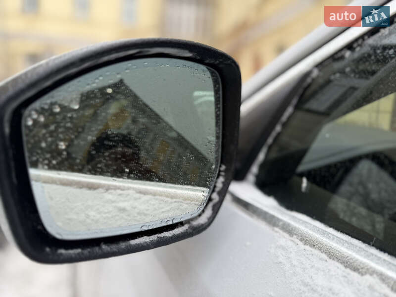 Позашляховик / Кросовер Jaguar E-Pace 2017 в Києві