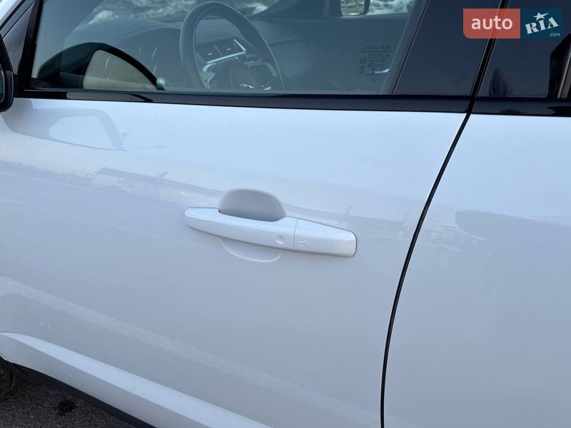 Внедорожник / Кроссовер Jaguar E-Pace 2019 в Киеве