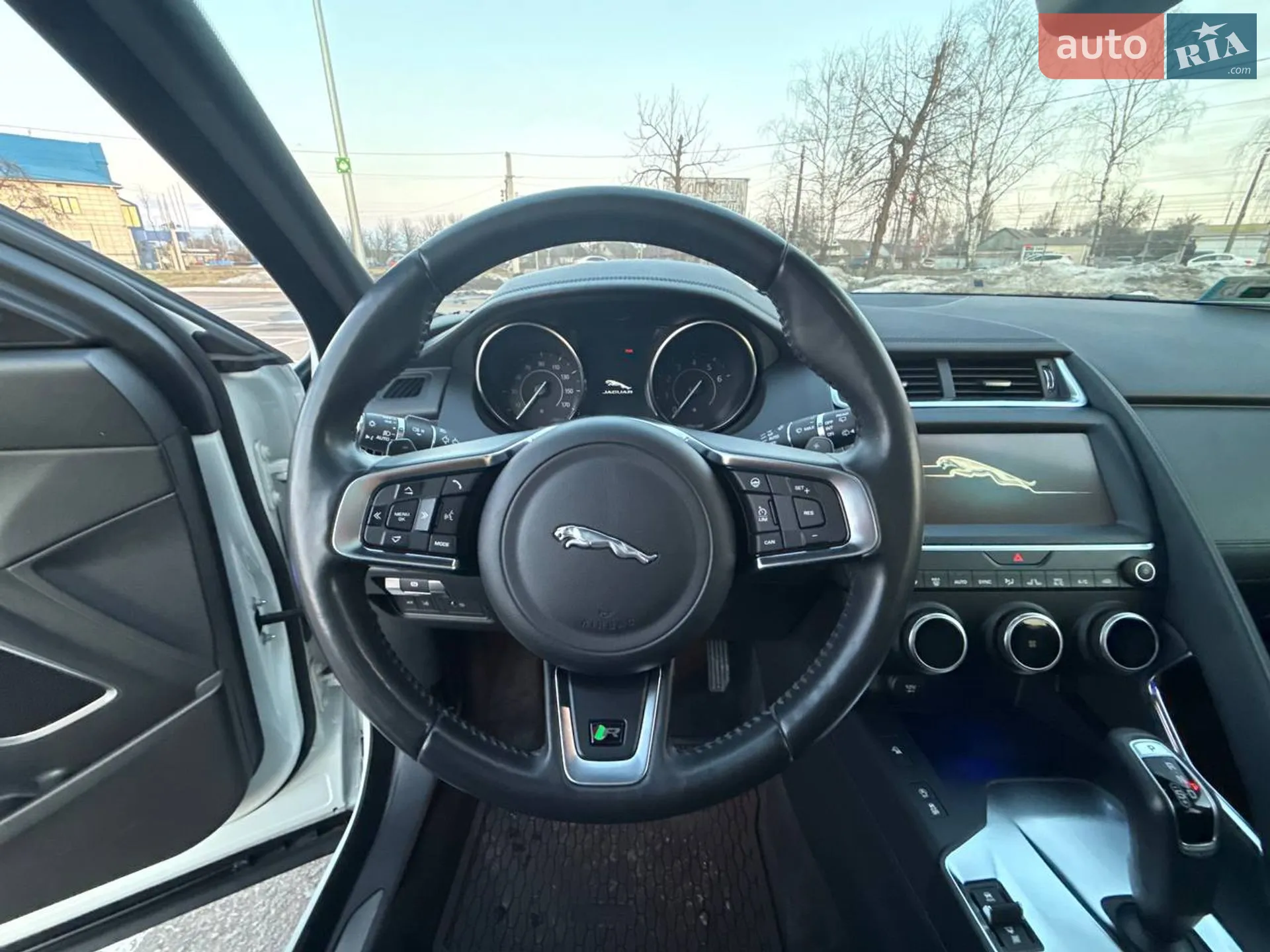 2019 Jaguar E-Pace - мініатюра 15