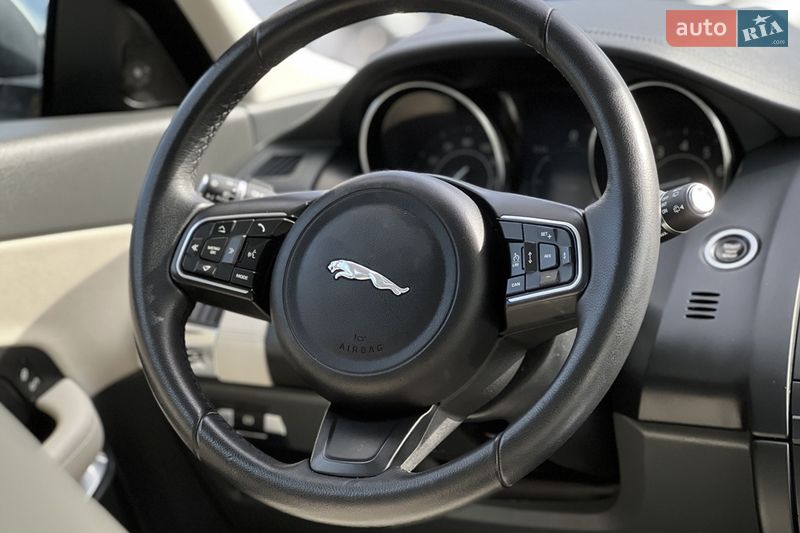 Внедорожник / Кроссовер Jaguar E-Pace 2019 в Львове