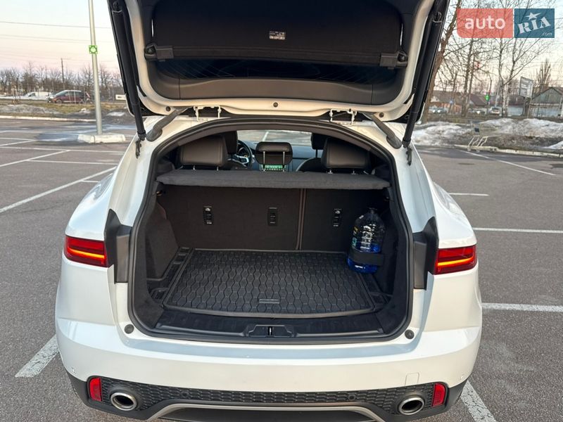 Позашляховик / Кросовер Jaguar E-Pace 2019 в Києві