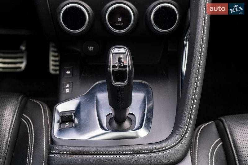 Внедорожник / Кроссовер Jaguar E-Pace 2019 в Ирпене