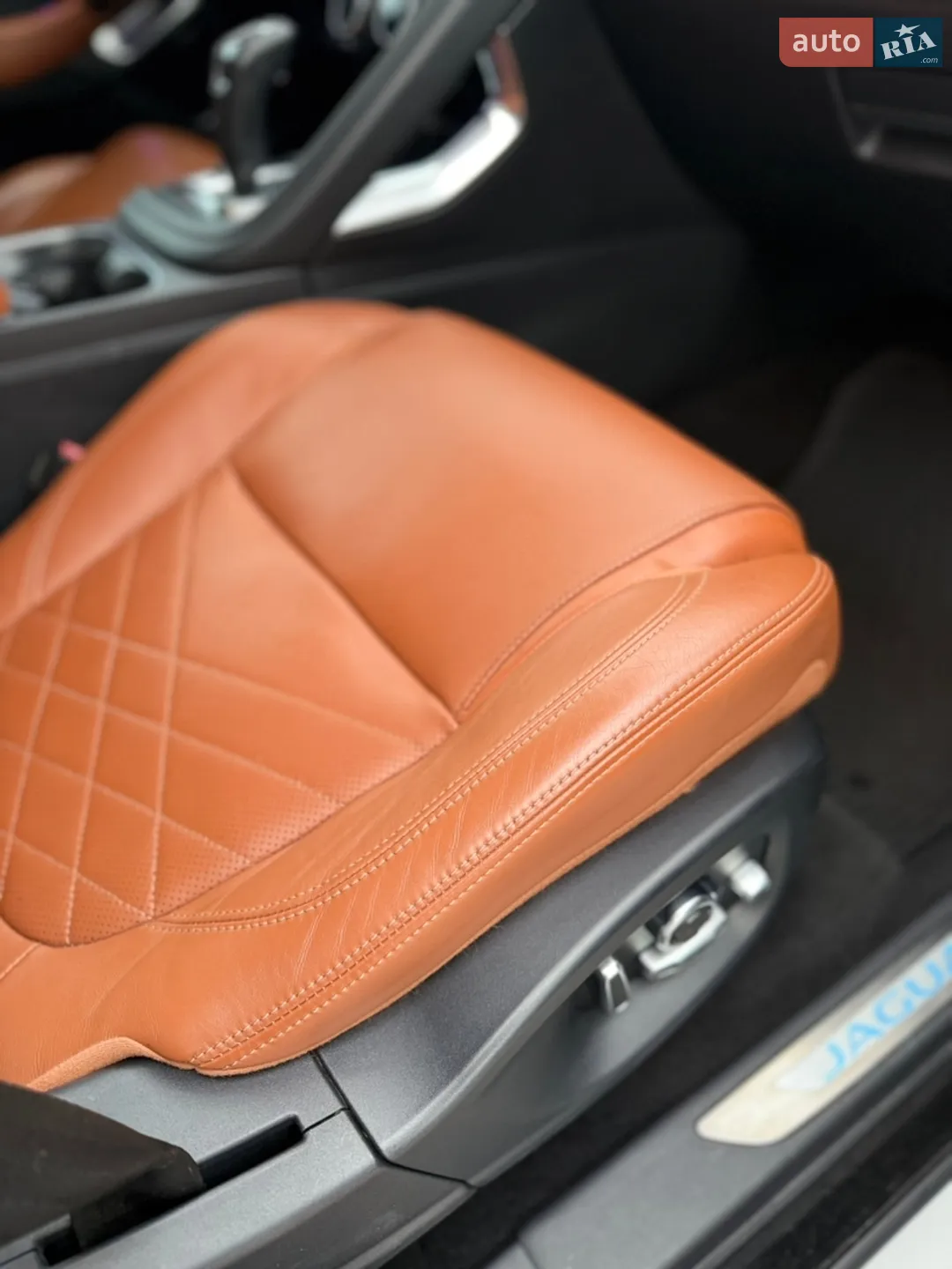 2019 Jaguar E-Pace - мініатюра 24