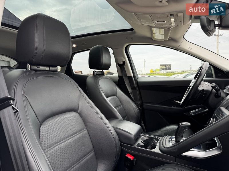 Позашляховик / Кросовер Jaguar E-Pace 2018 в Львові