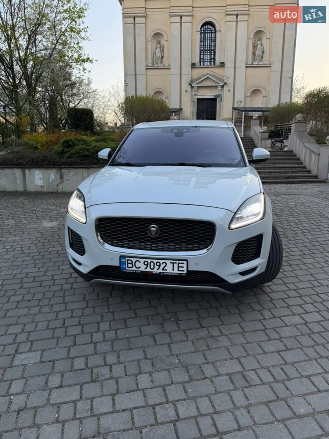 2017 Jaguar E-Pace - фото 1