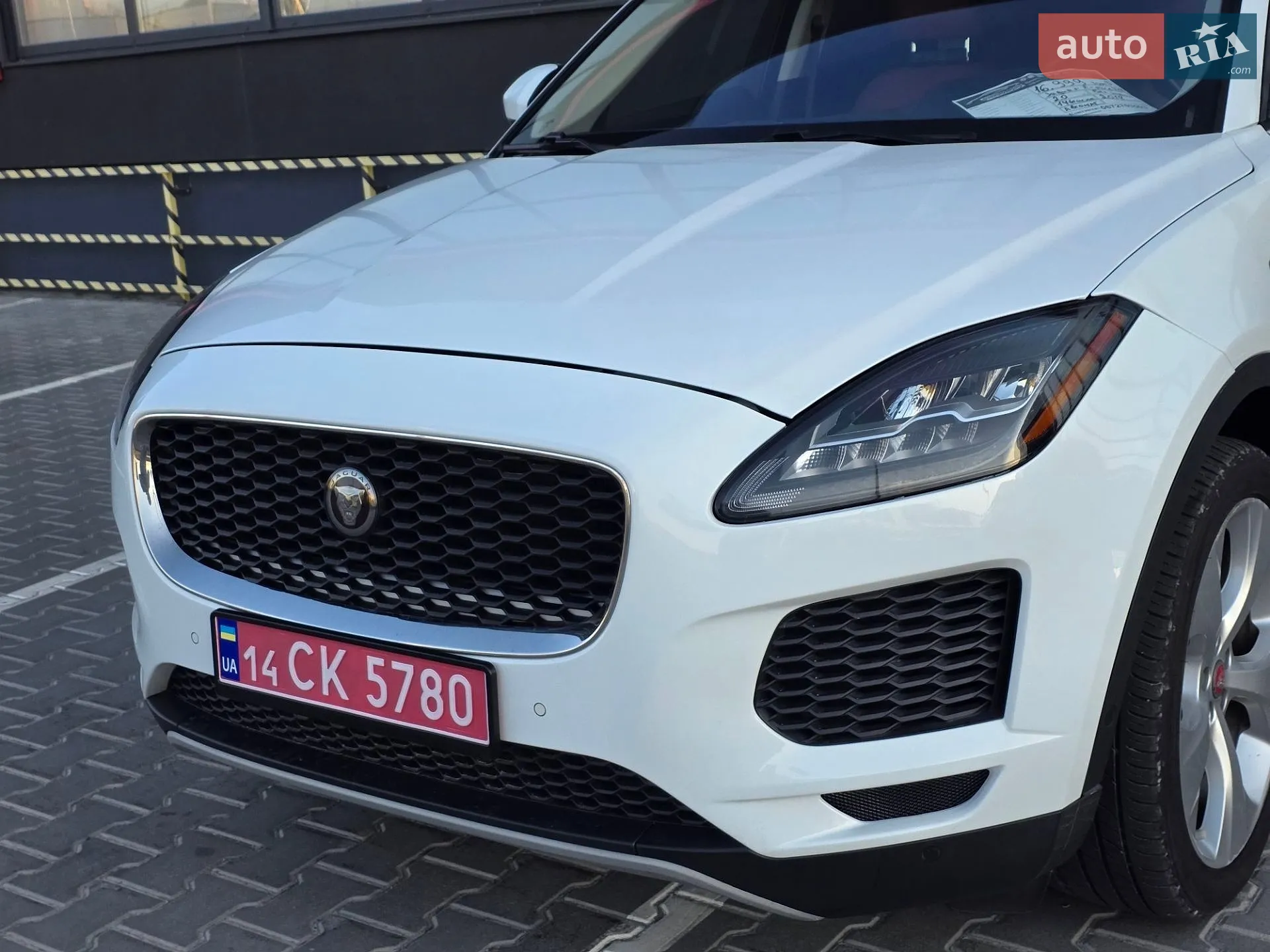 2019 Jaguar E-Pace - мініатюра 19