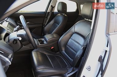 Внедорожник / Кроссовер Jaguar E-Pace 2019 в Киеве