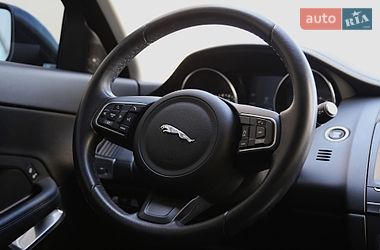 Внедорожник / Кроссовер Jaguar E-Pace 2019 в Киеве